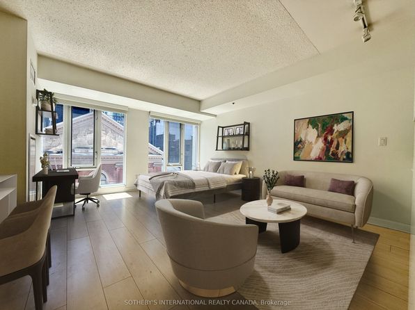 210 Victoria St #717, Toronto, ON M5B 2R3