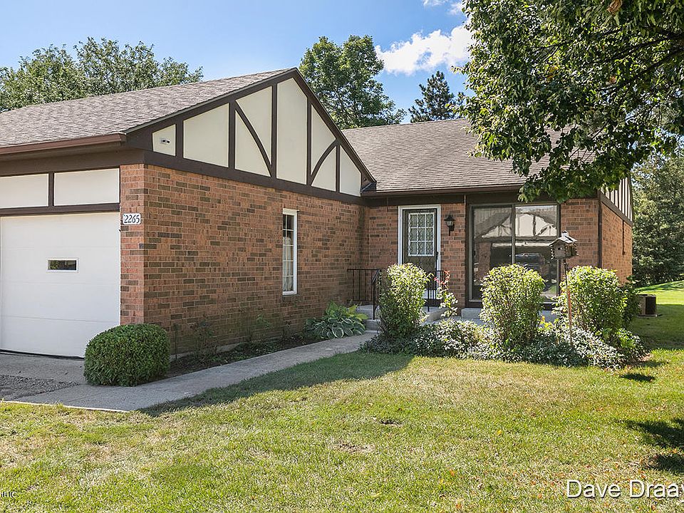 1st image of 2265 Radcliff Cir SE #67