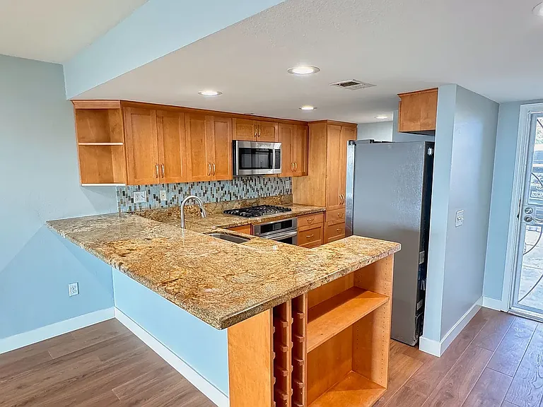 155 Mangano Cir — Photo 11