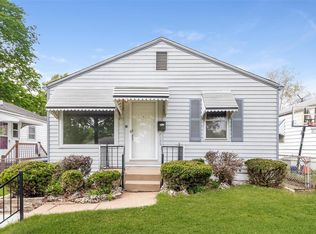 7133 Sharp Ave, Saint Louis, MO 63116