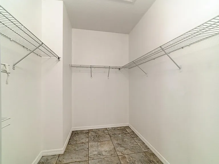 4650 Woodbrook Dr #1 — Photo 31