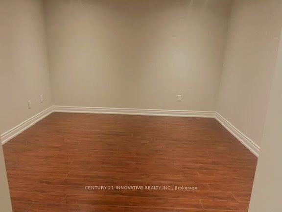 5th image of 233 Brimorton Dr