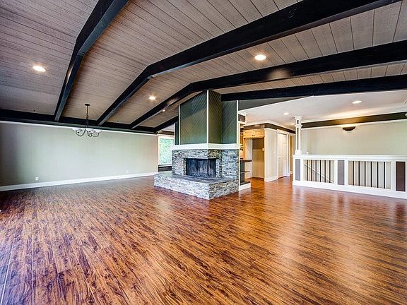 4th image of 11621 Lakeshore S