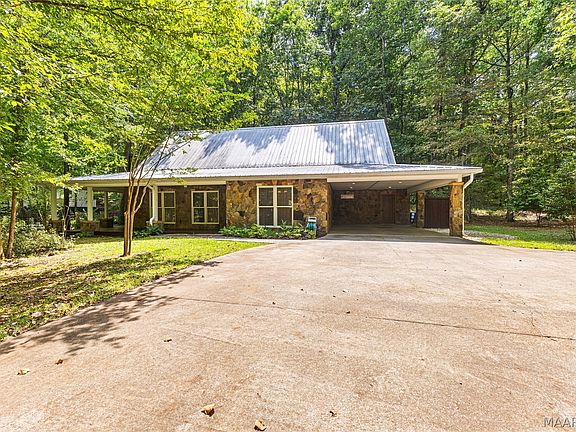 2nd image of 37 Trotters Mill Rd