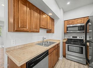 1810 E Blacklidge Dr APT 322, Tucson, AZ 85719