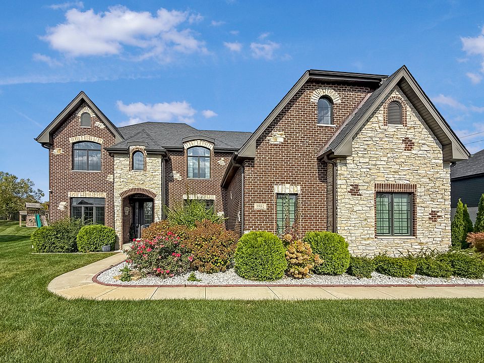 1st image of 8884 Port Washington Dr