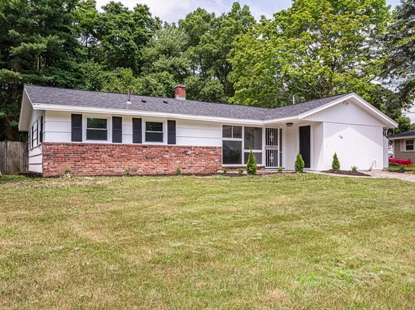106 Christopher Rd, Brockton, MA 02302