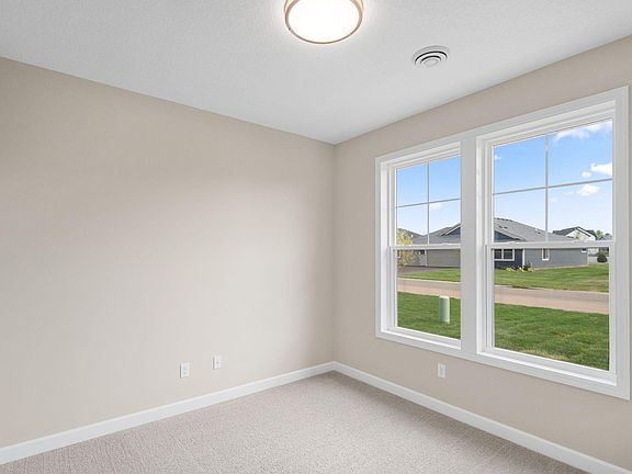 4th image of 17721 Everest Ave