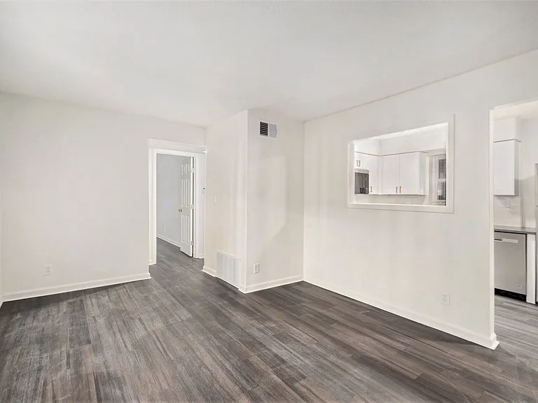 4011 McGee St — Photo 6