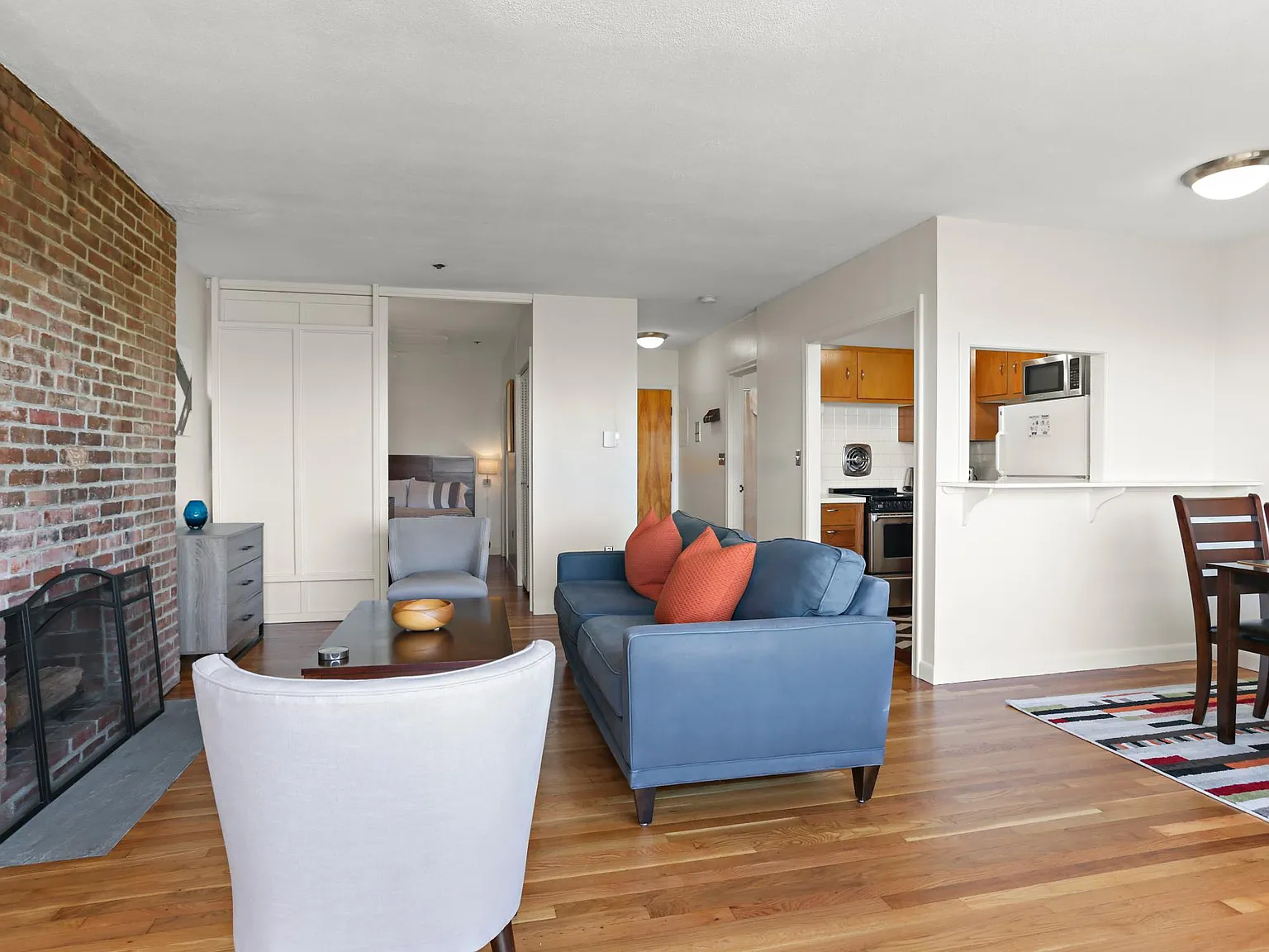 1 bed, 700 sqft, $3,650 — Photo 4