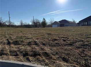 2215 Crestview Pl, Raymore, MO 64083