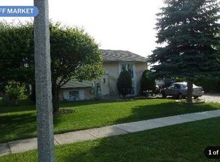 2410 Larch Ln, Hanover Park, IL 60133