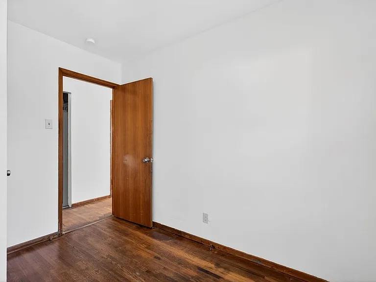 432 Midlothian Rd — Photo 2