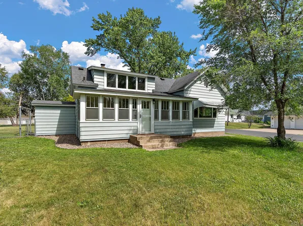387 2nd St S, Bayport, MN 55003