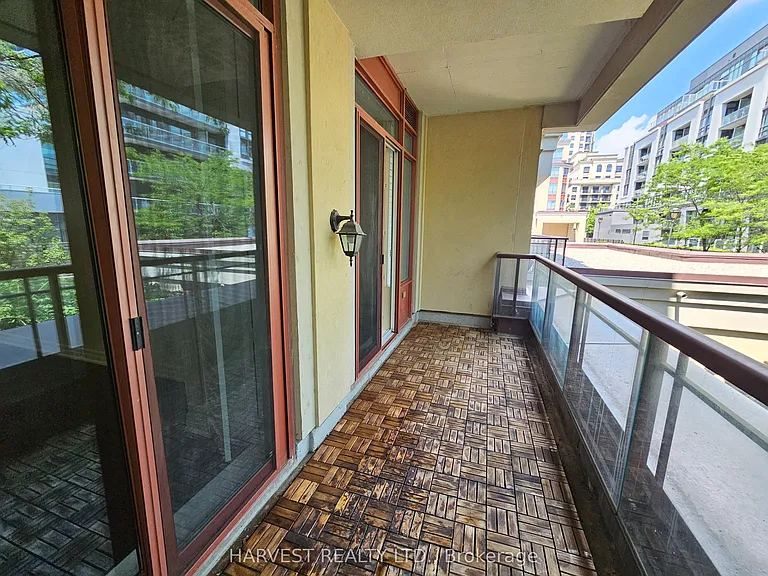 23 Rean Dr #203 — Photo 11