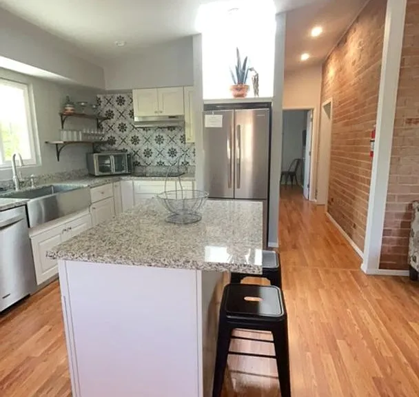 1150 E Waverly St — Photo 8