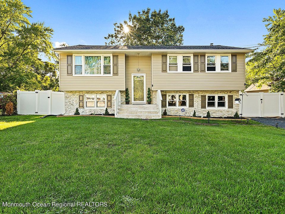 1st image of 311 Manahawkin Trl
