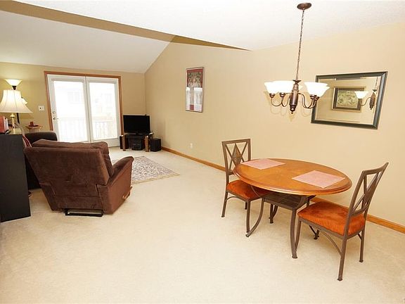 5th image of 11 Beacon Park APT D