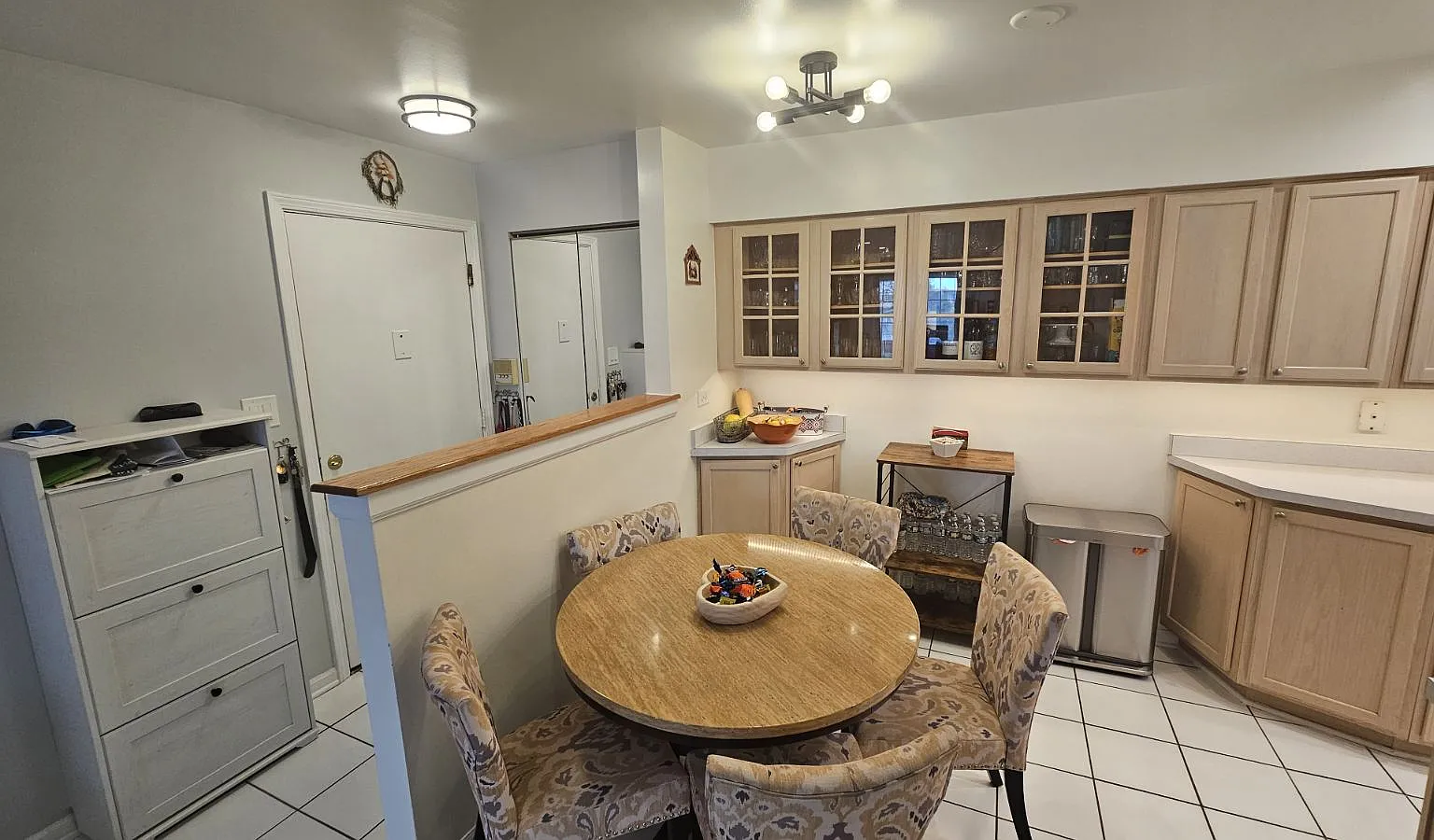 1525 N Windsor Drive — Photo 4