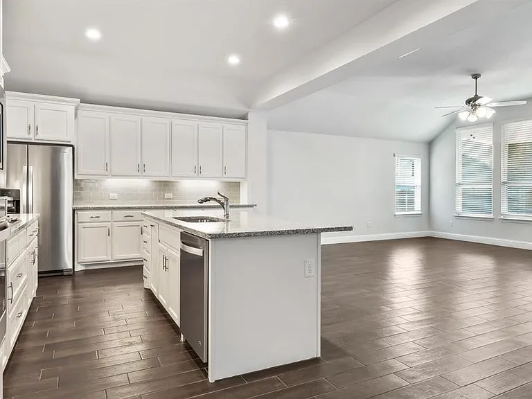 429 Cooper St — Photo 15