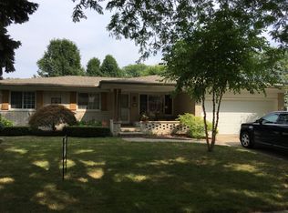 4664 Fairmont Dr, Troy, MI 48085