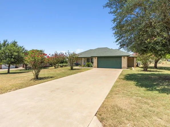 207 Meadow Oaks Dr, Dripping Springs, TX 78620