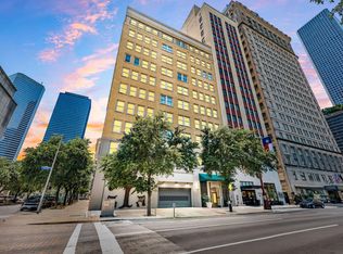 1120 Texas St APT 7D, Houston, TX 77002