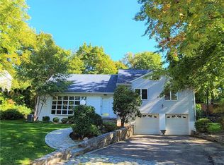 144 Hilary Cir, New Rochelle, NY 10804