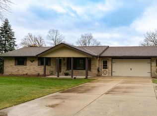 461 Hillside Rd, Colgate, WI 53017