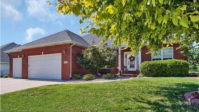 1st image of 73 Raes Creek Dr
