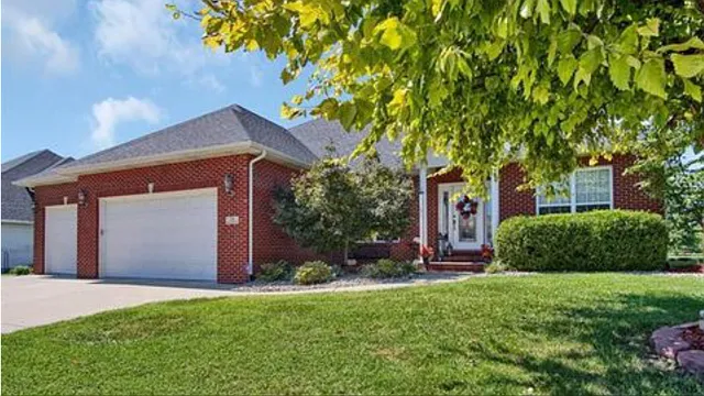 73 Raes Creek Dr photo 1