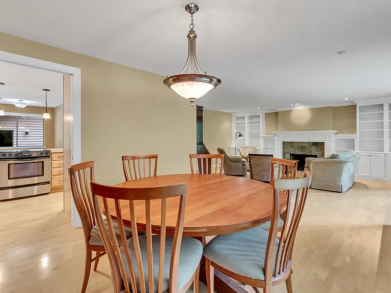 From the dining into the kitchen...