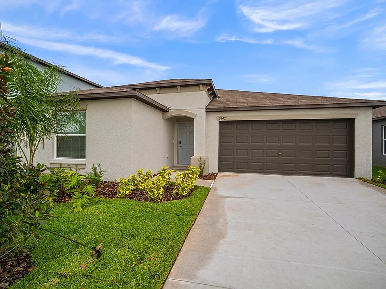 5442 Blue Azure Dr — Photo 3