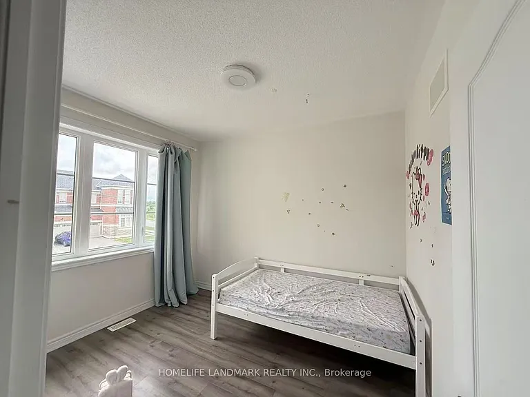 156 Decast Cres — Photo 11