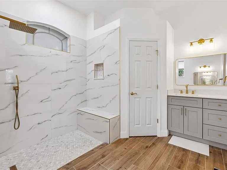 13049 Thoroughbred Dr — Photo 21