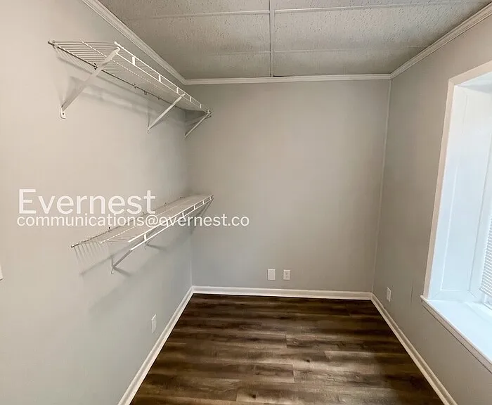 570 Hawkins Dr — Photo 33