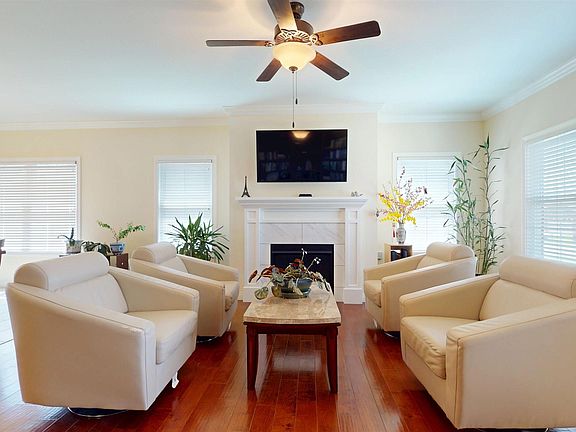 5th image of 3512 Forestdale Dr