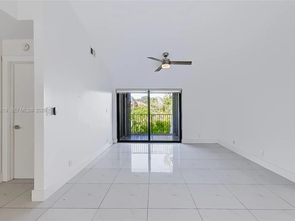 10121 W Sunrise Blvd #301