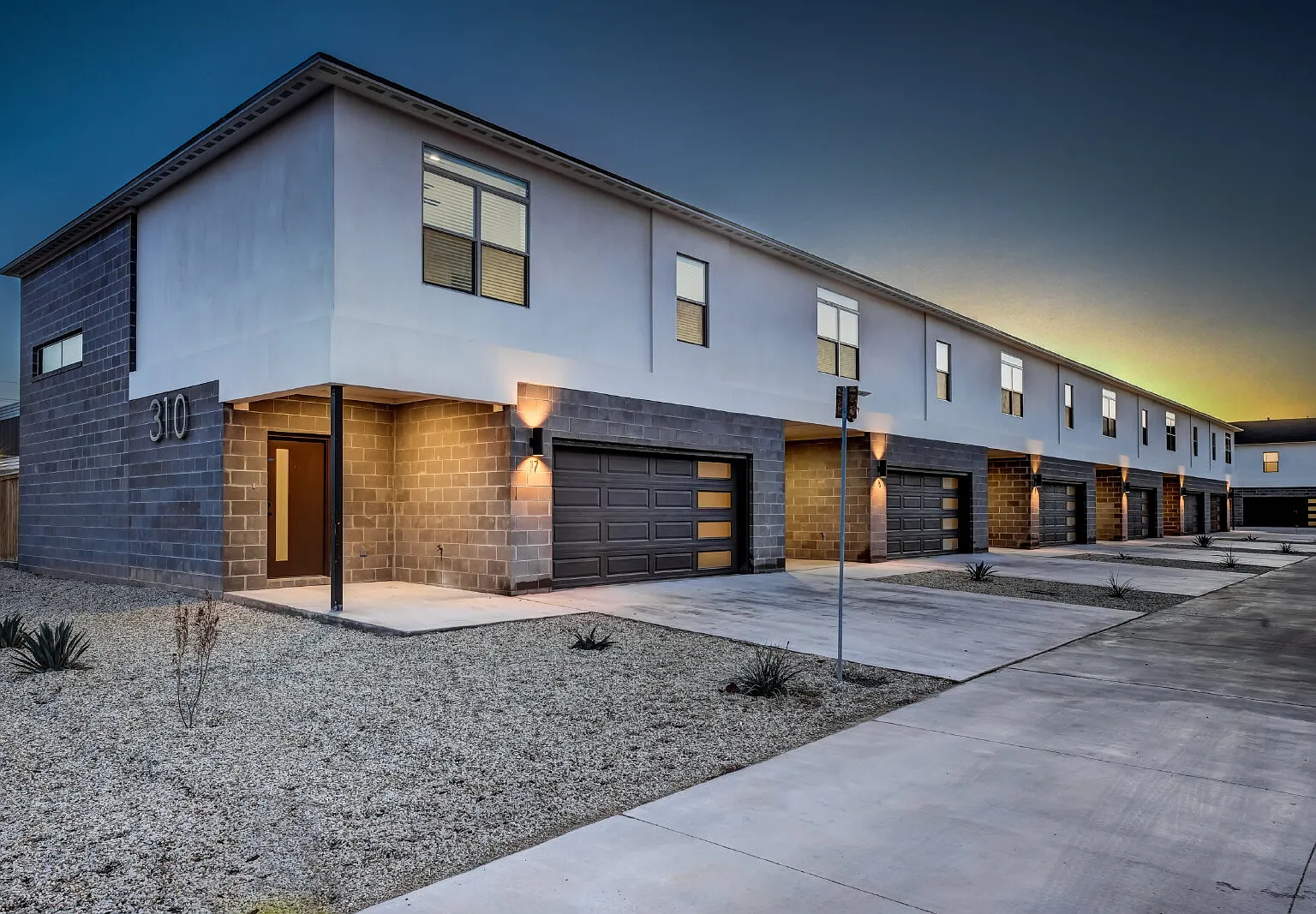 3 bed, 2.5 bath, 1783 sqft, $1,695 — Photo 2