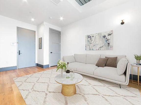 4th image of 412 Evergreen Ave APT 4D