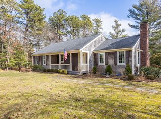4 Mashpee Neck Rd, Mashpee, MA 02649