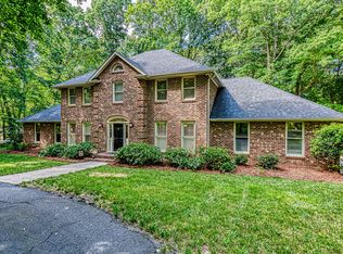 400 Auckland Ln, Matthews, NC 28104