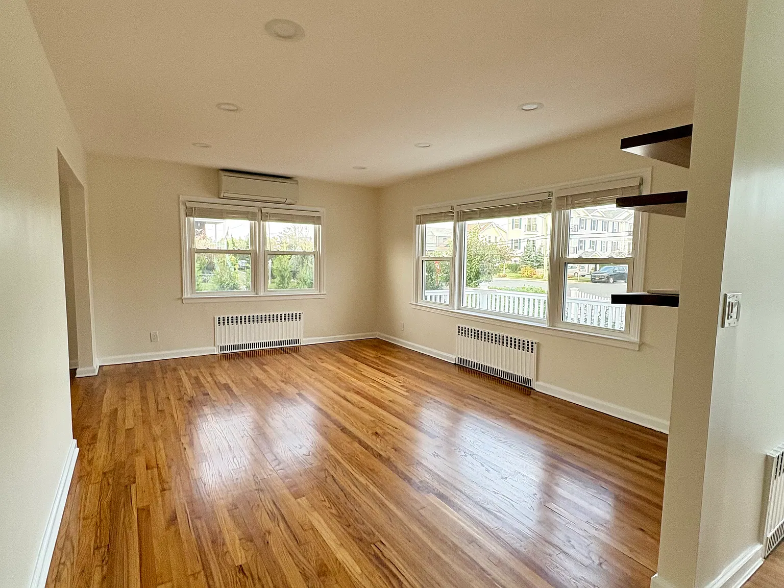 165 Franklin Blvd — Photo 3