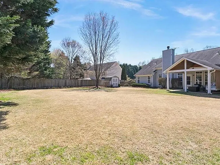 4015 Delamar Dr — Photo 27