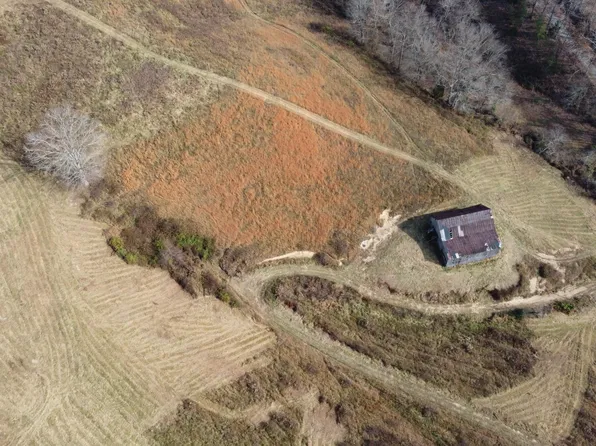 9999 Langdon Rd, Annville, KY 40402