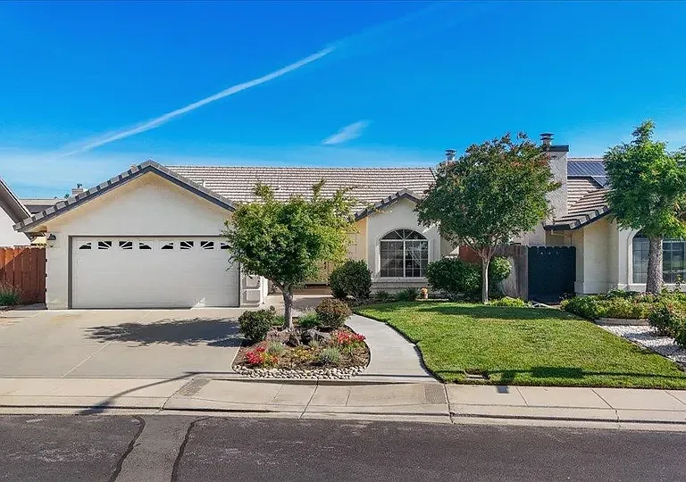 1795 Brookside Dr — Photo 1