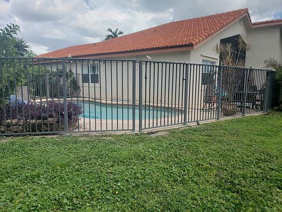 2nd image of 8680 Rosalie Ct