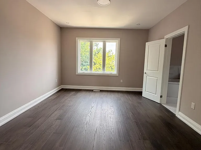 450 Midland Ave — Photo 8