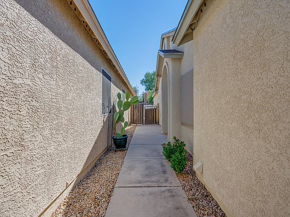 5th image of 8222 N Wheatfield Dr