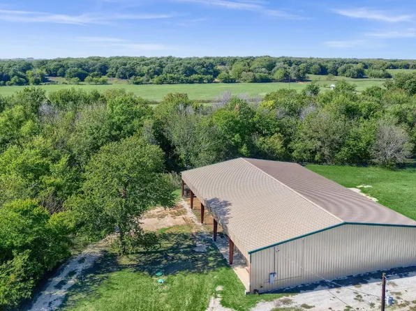 215 County Road 154, Gainesville, TX 76240